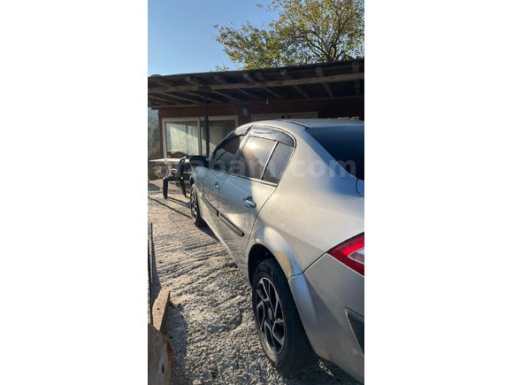 Sahibinden Renault Megane 1.5 dCi Authentique 2010 Model  190.000 km Gri
