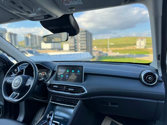 2024 MG HS 1.5 T-GDI LUXURY CAM TAVAN HATASIZ 54 BİN'DE