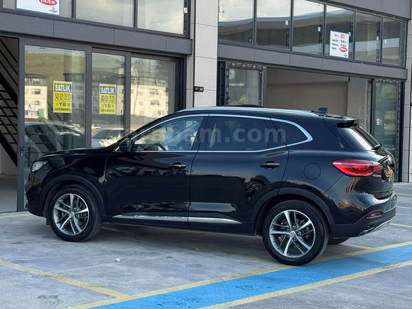 2024 MG HS 1.5 T-GDI LUXURY CAM TAVAN HATASIZ 54 BİN'DE