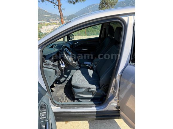 Sahibinden Ford C-Max 1.6 TDCi Titanium 2012 Model