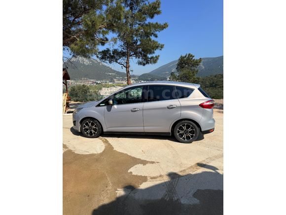 Sahibinden Ford C-Max 1.6 TDCi Titanium 2012 Model