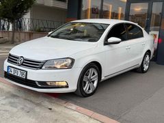 TRNİN EN UCUZU PASSAT DİZEL OTOMATİK 2014 Model  222.000 km Beyaz