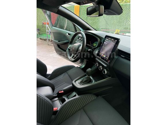 Sahibinden Renault Clio 1.0 TCe Techno Esprit Alpine 2025 Model 