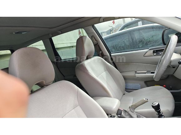 Sahibinden Subaru Forester 2.0 TD Comfort 2011 Model