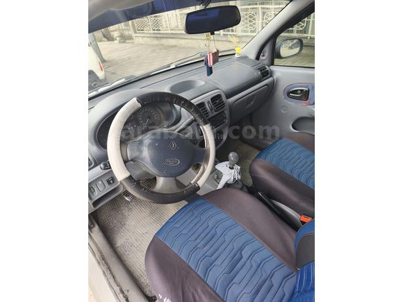Sahibinden Renault Clio 1.4 RNA 2000 Model 