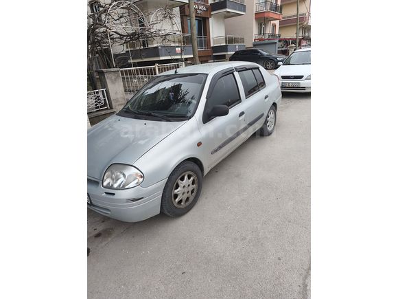 Sahibinden Renault Clio 1.4 RNA 2000 Model 