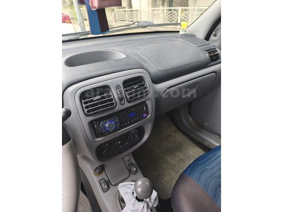 Sahibinden Renault Clio 1.4 RNA 2000 Model 