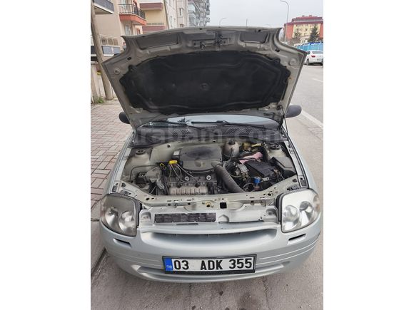 Sahibinden Renault Clio 1.4 RNA 2000 Model 