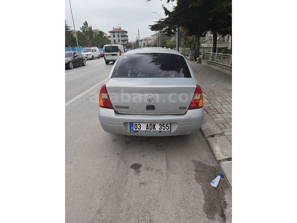 Sahibinden Renault Clio 1.4 RNA 2000 Model 