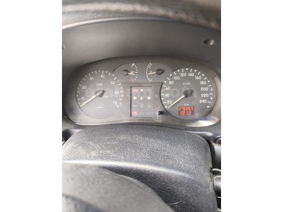 Sahibinden Renault Clio 1.4 RNA 2000 Model 