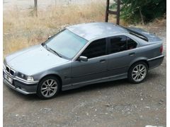 Sahibinden BMW 3 Serisi 316i Standart 1996 Model 1998  trafik çıkışlı yıpranmamış temiz araç arayanlara.