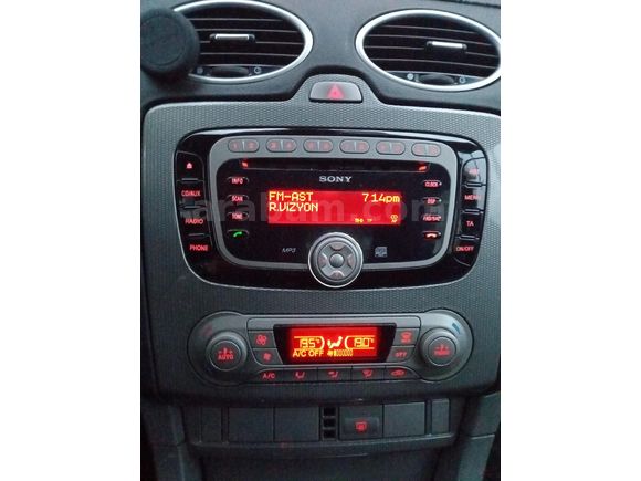 Sahibinden Ford Focus 1.6 TDCi Titanium 2011 Model  150.000 km Siyah