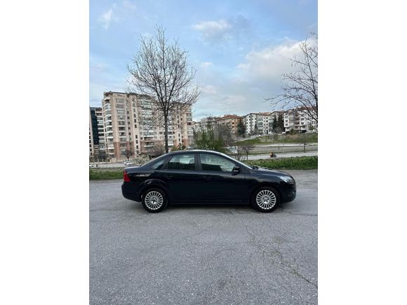 Sahibinden Ford Focus 1.6 TDCi Titanium 2011 Model  150.000 km Siyah