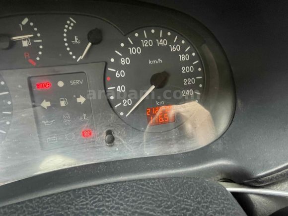 Sahibinden Renault Clio 1.4 RNA 2000 Model 