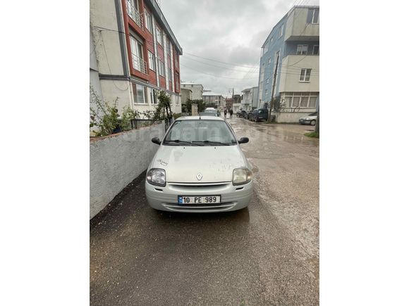 Sahibinden Renault Clio 1.4 RNA 2000 Model 