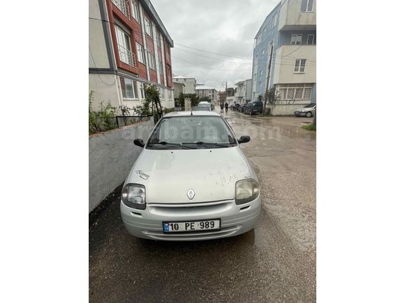 Sahibinden Renault Clio 1.4 RNA 2000 Model 