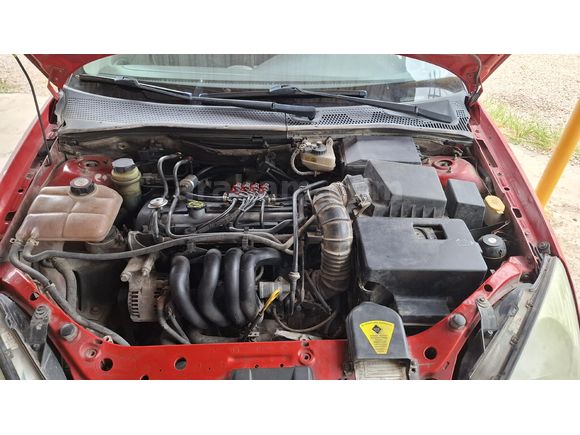 17 yıllık 2.Sahibinden Ford Focus 1.6 Ambiente 2000 Model  257.000.    km