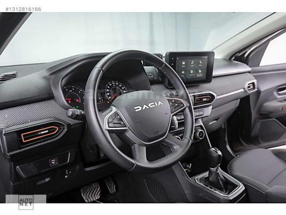 BOYASIZ 2024 DACİA SANDERO STEPWAY 1.0 TCE CVT EXPRESSİON