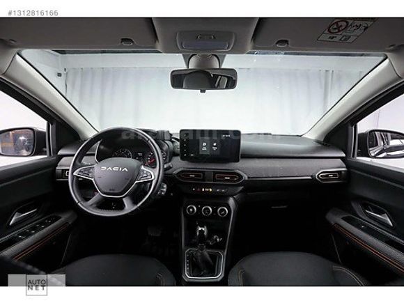 BOYASIZ 2024 DACİA SANDERO STEPWAY 1.0 TCE CVT EXPRESSİON