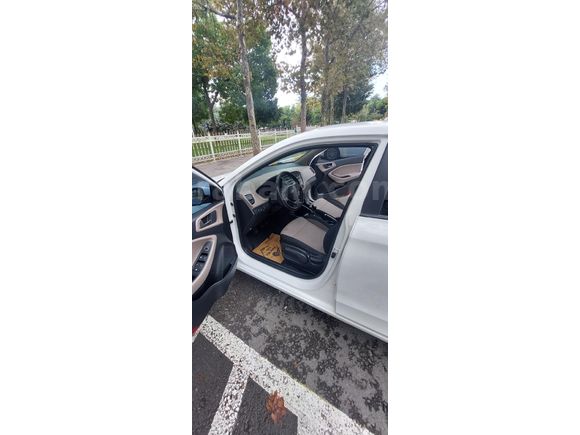 Sahibinden Hyundai i20 1.4 CRDi Style 2018 Model