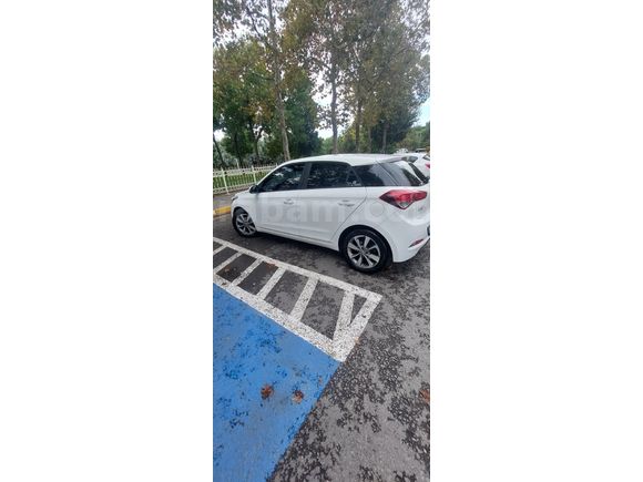 Sahibinden Hyundai i20 1.4 CRDi Style 2018 Model