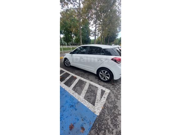 Sahibinden Hyundai i20 1.4 CRDi Style 2018 Model