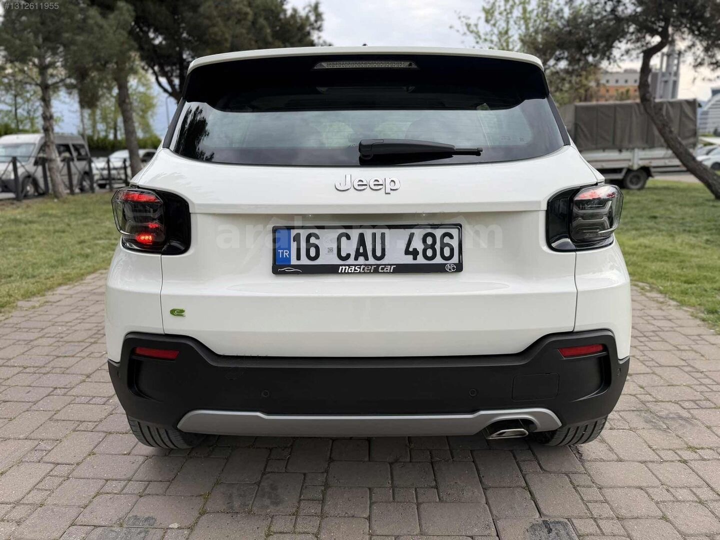 Galeriden Jeep Avenger Hybrid 1.2 Limited 2024 Model Bursa 25.650 km Beyaz 7