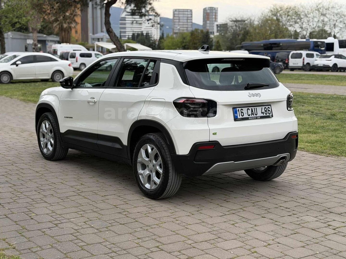 Galeriden Jeep Avenger Hybrid 1.2 Limited 2024 Model Bursa 25.650 km Beyaz 5