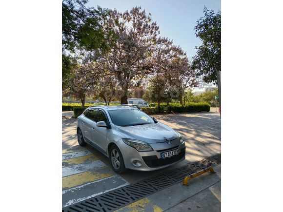 Sahibinden Renault Megane 1.5 dCi Sport Tourer Expression 2010 Model