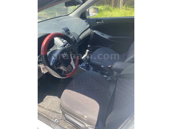 Sahibinden Hyundai Accent Blue 1.4 D-CVVT Mode Plus 2016 Model 
