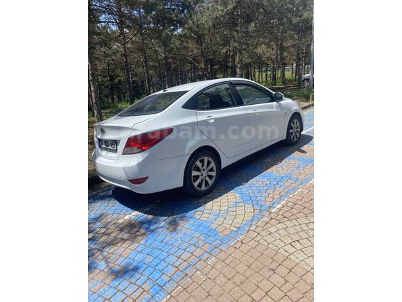 Sahibinden Hyundai Accent Blue 1.4 D-CVVT Mode Plus 2016 Model 