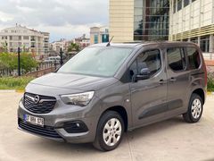 CAM TAVAN/ OTOMATİK /DEĞİŞENSİZ/ 2021 COMBO 1.5 DİZEL /73 BİN KM ‘DE  