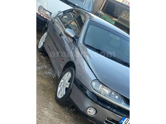 Galeriden Renault Laguna 2.0 Dynamique 2001 Model Şanlıurfa