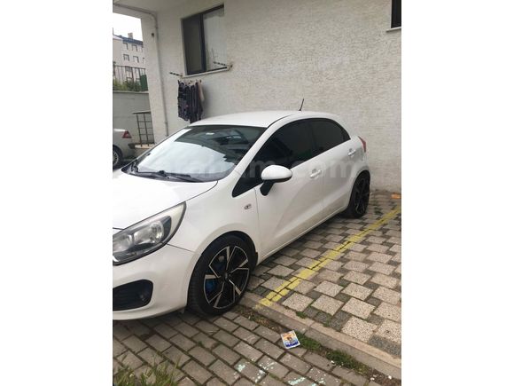 Sahibinden Kia Rio 1.4 CRDi Natty 2012 Model 
