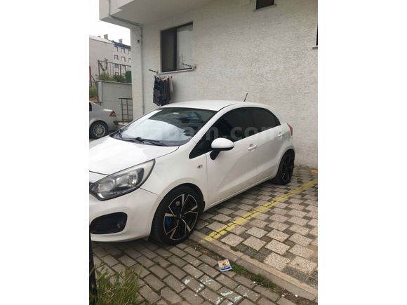 Sahibinden Kia Rio 1.4 CRDi Natty 2012 Model 
