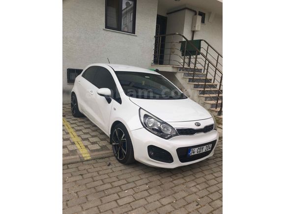 Sahibinden Kia Rio 1.4 CRDi Natty 2012 Model 
