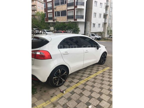 Sahibinden Kia Rio 1.4 CRDi Natty 2012 Model 
