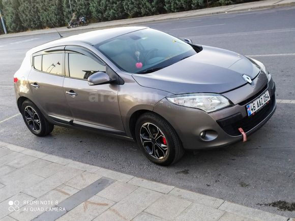 Sahibinden Renault Megane 1.6 Expression 2011 Model İstanbul 230.000 km Gri