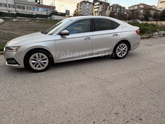 Sahibinden Skoda Octavia 1.5 e-Tec Premium 2022 Model 