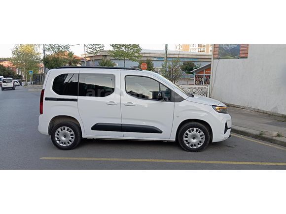 Sahibinden Opel Combo 1.5 CDTI Essential 2024 Model İstanbul