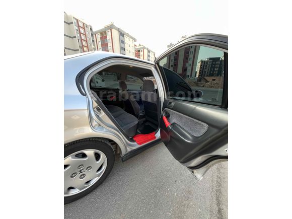 Değişensiz 1.6 i ES Güvenlik Paket 