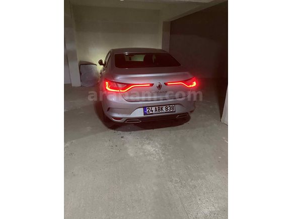Sahibinden Renault Megane 1.3 TCe Icon 2023 Model 