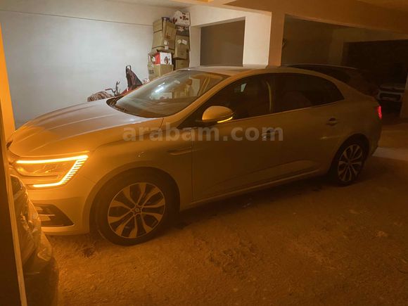 Sahibinden Renault Megane 1.3 TCe Icon 2023 Model 
