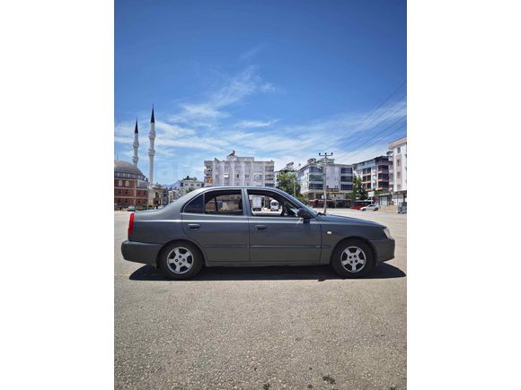 Sahibinden Hyundai Accent 1.3 LX 2002 Model 