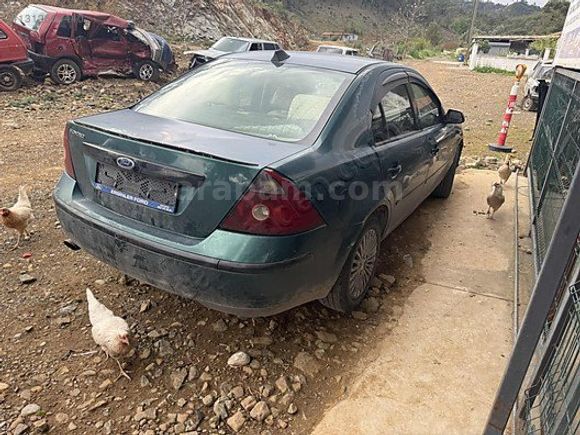FORD MONDEO 2.0 GHİA MOTORDA TEKLEME VAR