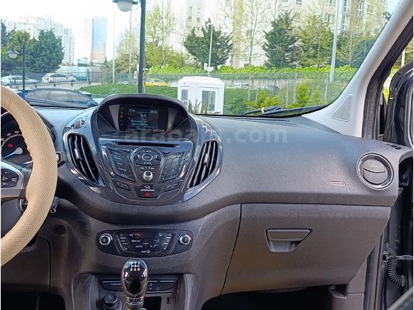 Acil Sahibinden Ford Tourneo Courier 1.6 TDCi Titanium Plus 2017 Model