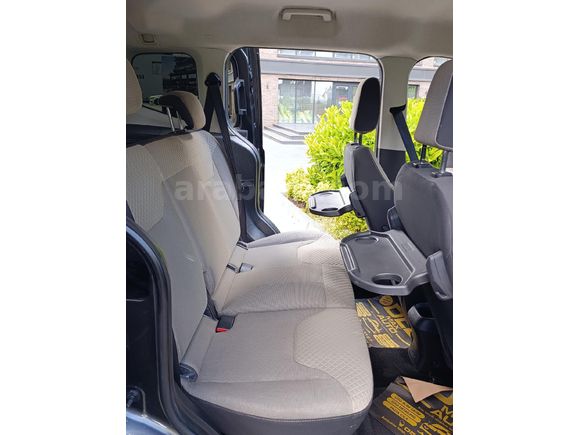 Acil Sahibinden Ford Tourneo Courier 1.6 TDCi Titanium Plus 2017 Model