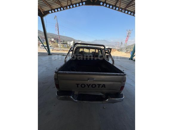 Sahibinden Toyota Hilux 2.4 D 2004 Model