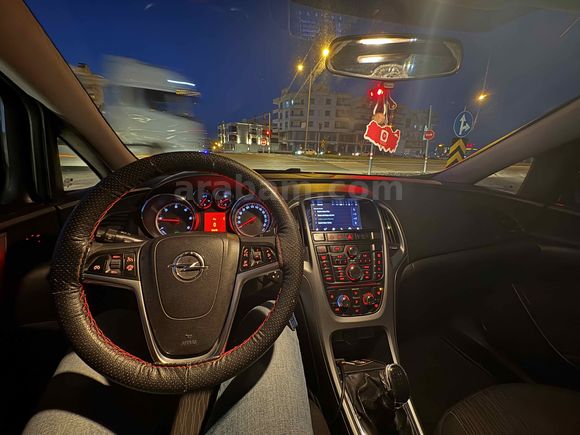 Sahibinden Opel Astra 1.3 CDTI Edition 2012 Model  175.000 km Siyah
