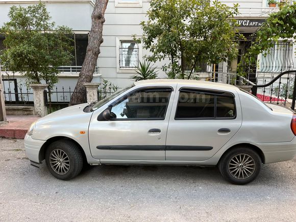 Sahibinden Renault Clio 1.4 RN 2000 Model